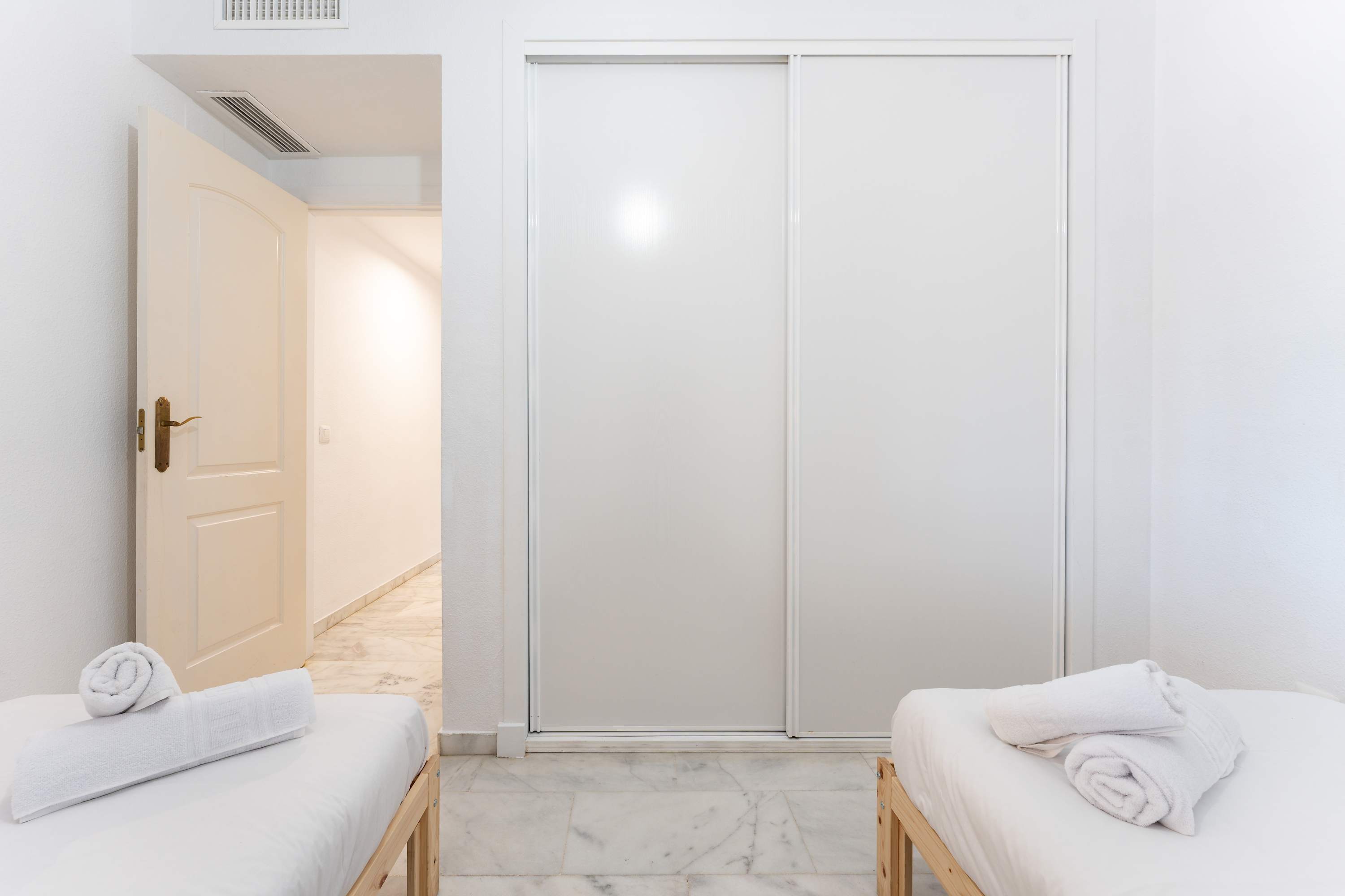 Ground floor flat with direct access to the pool!