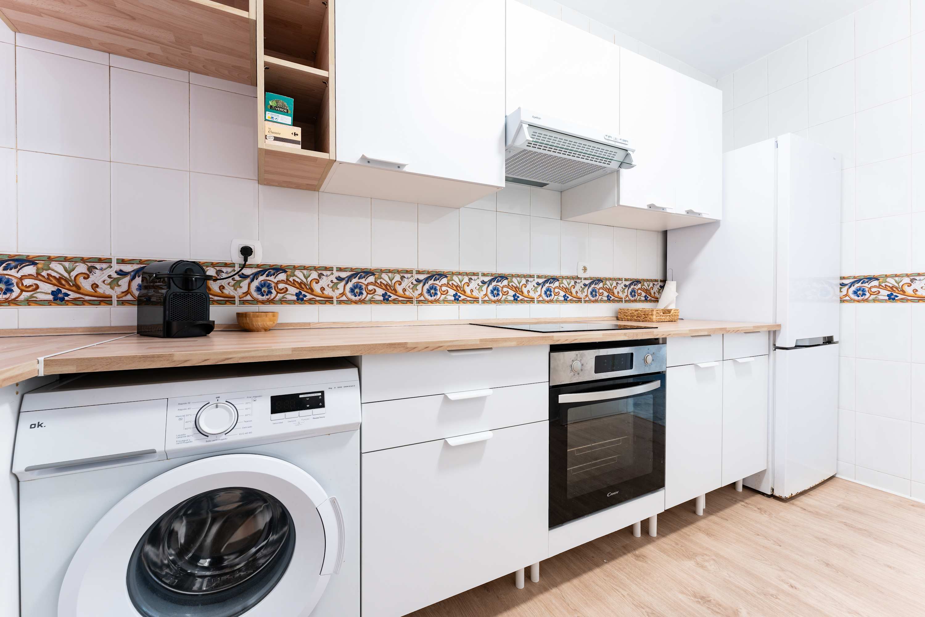 Ground floor flat with direct access to the pool!