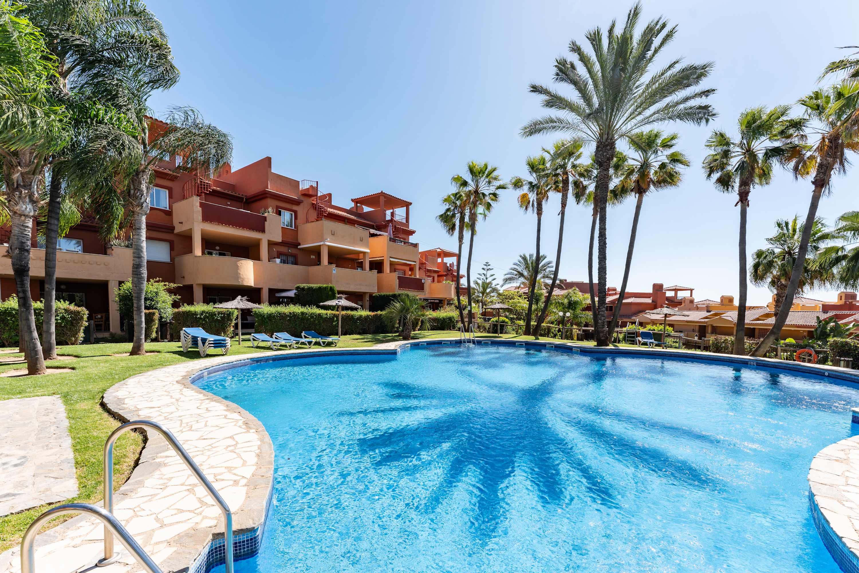 Ground floor flat with direct access to the pool!