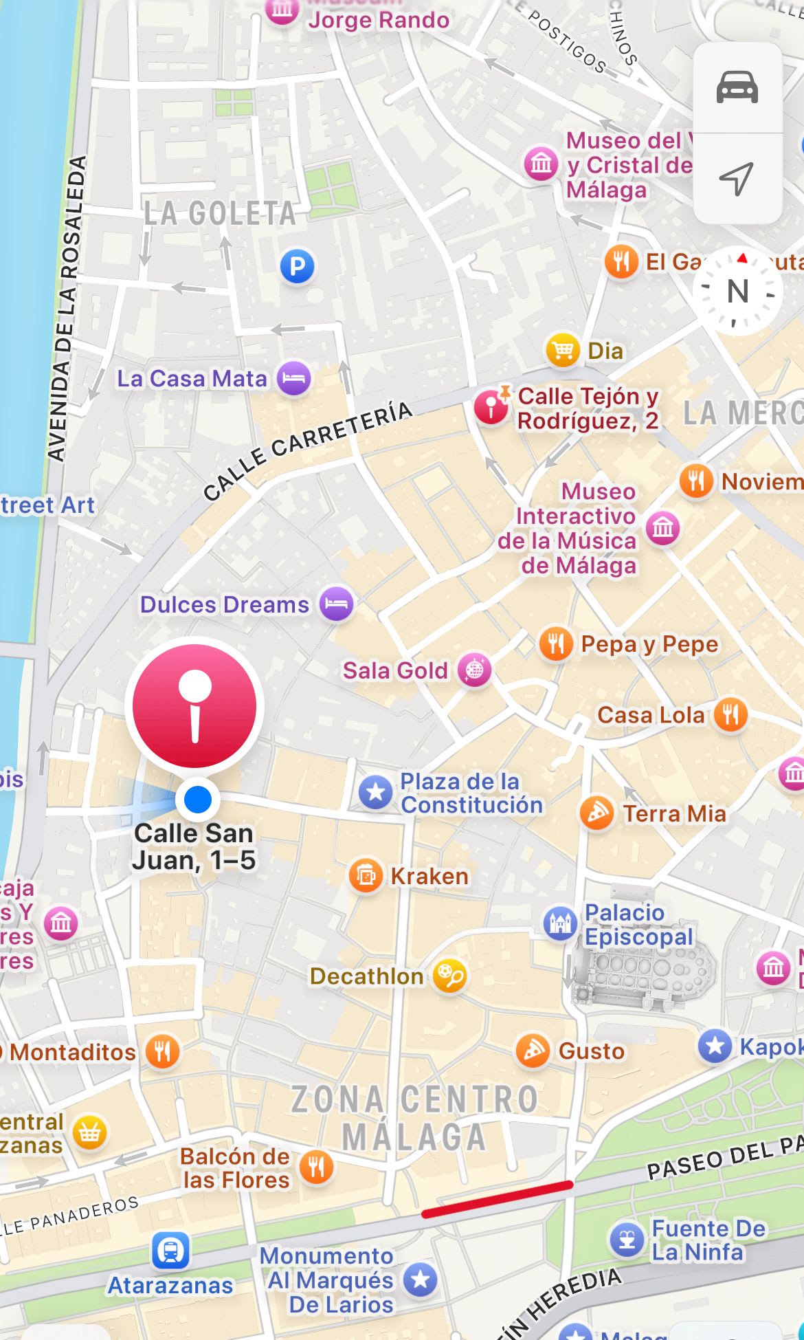 Cozy apartment in the city center (option parking)