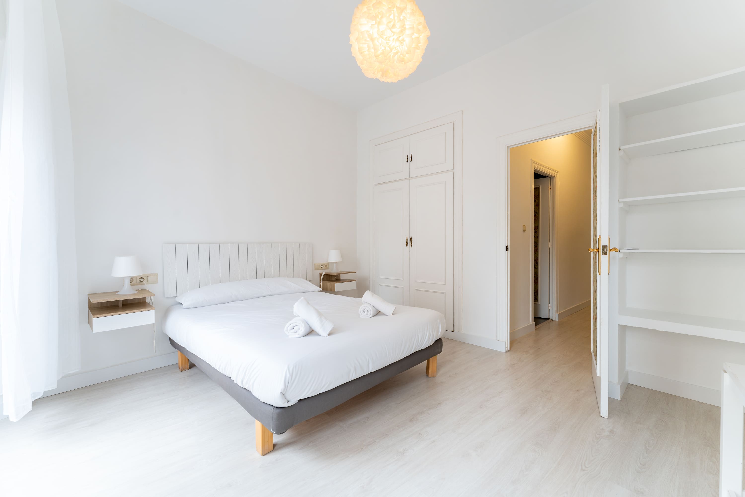 Cozy apartment in the city center (option parking)