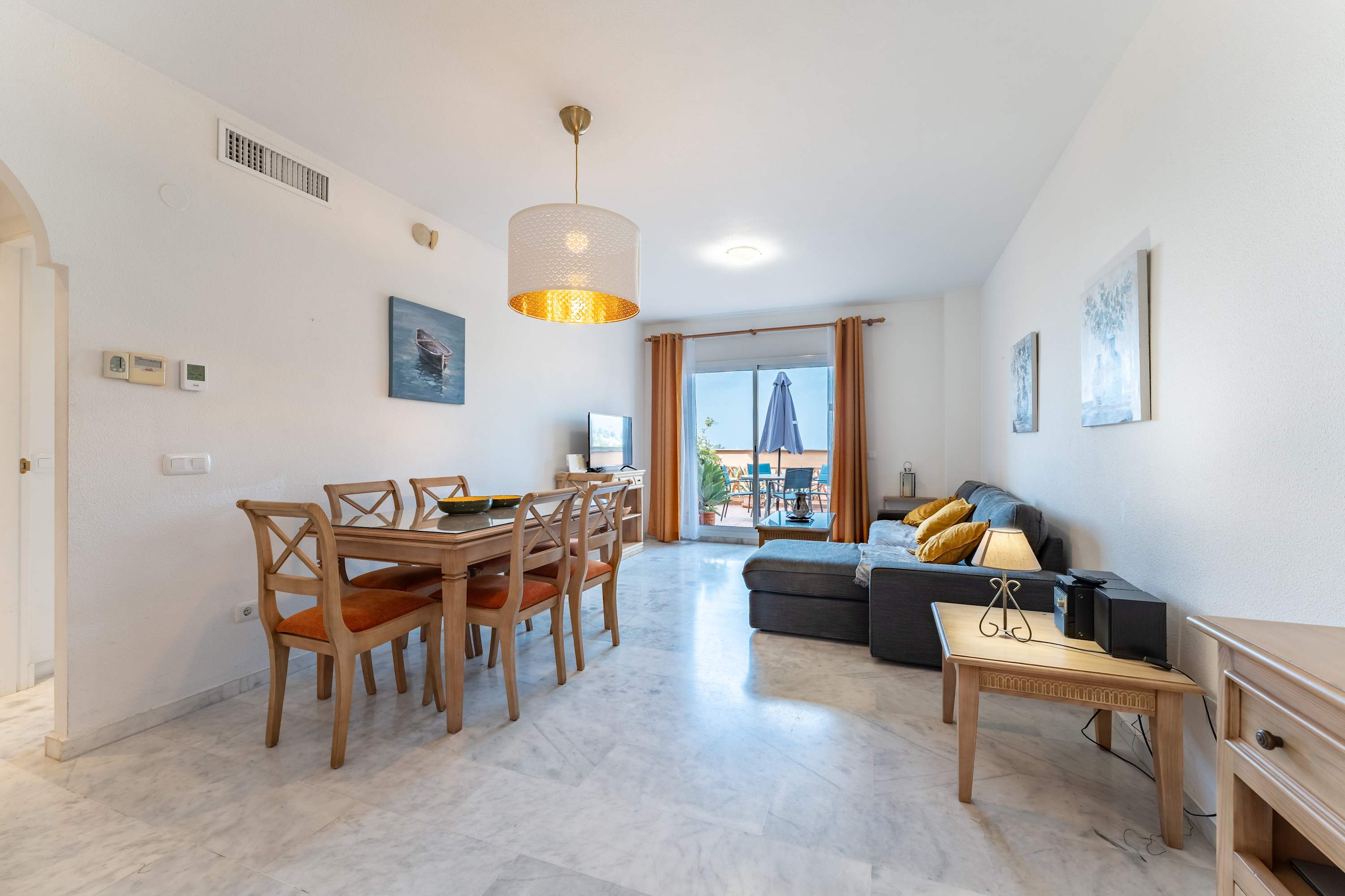 Penthouse with sea views