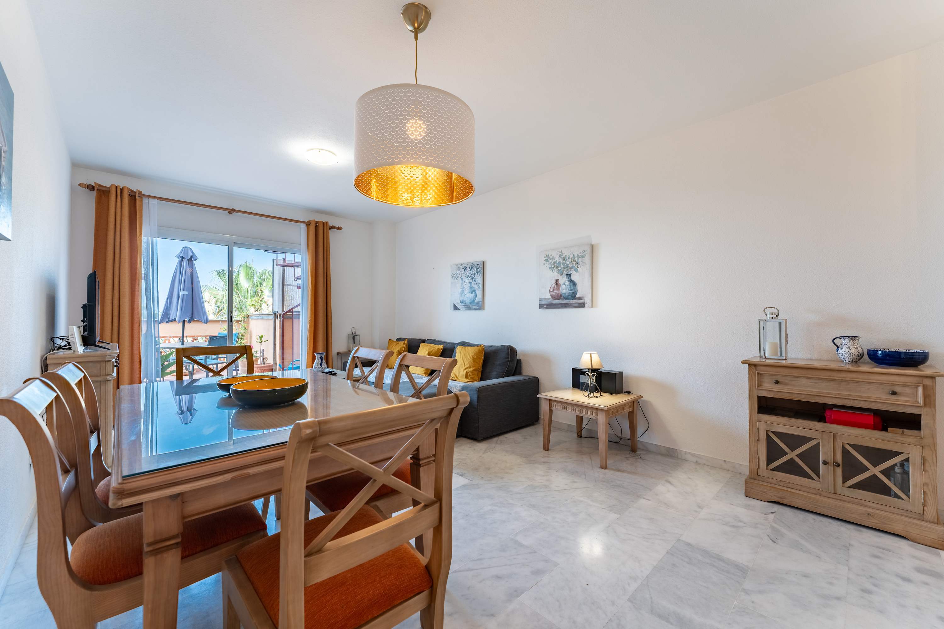 Penthouse with sea views