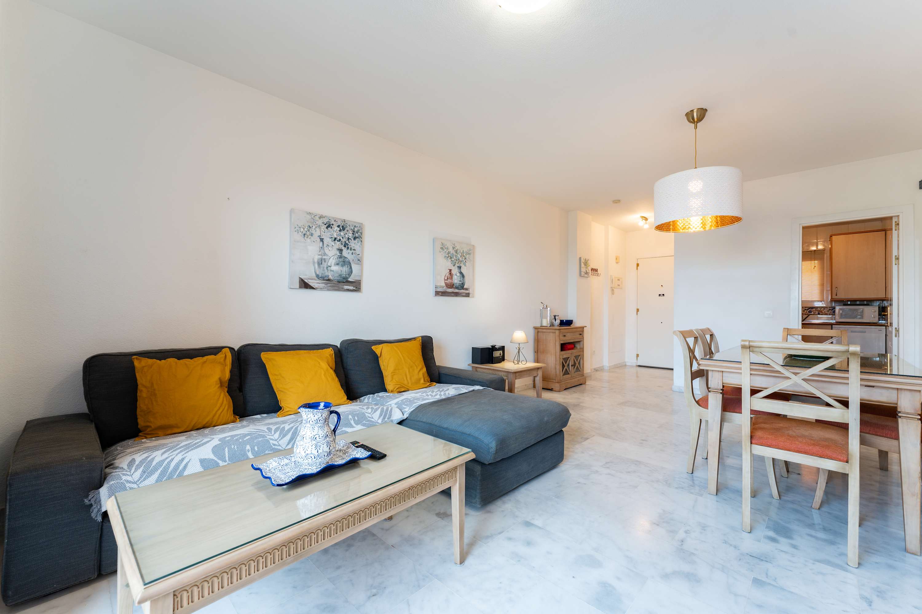 Penthouse with sea views