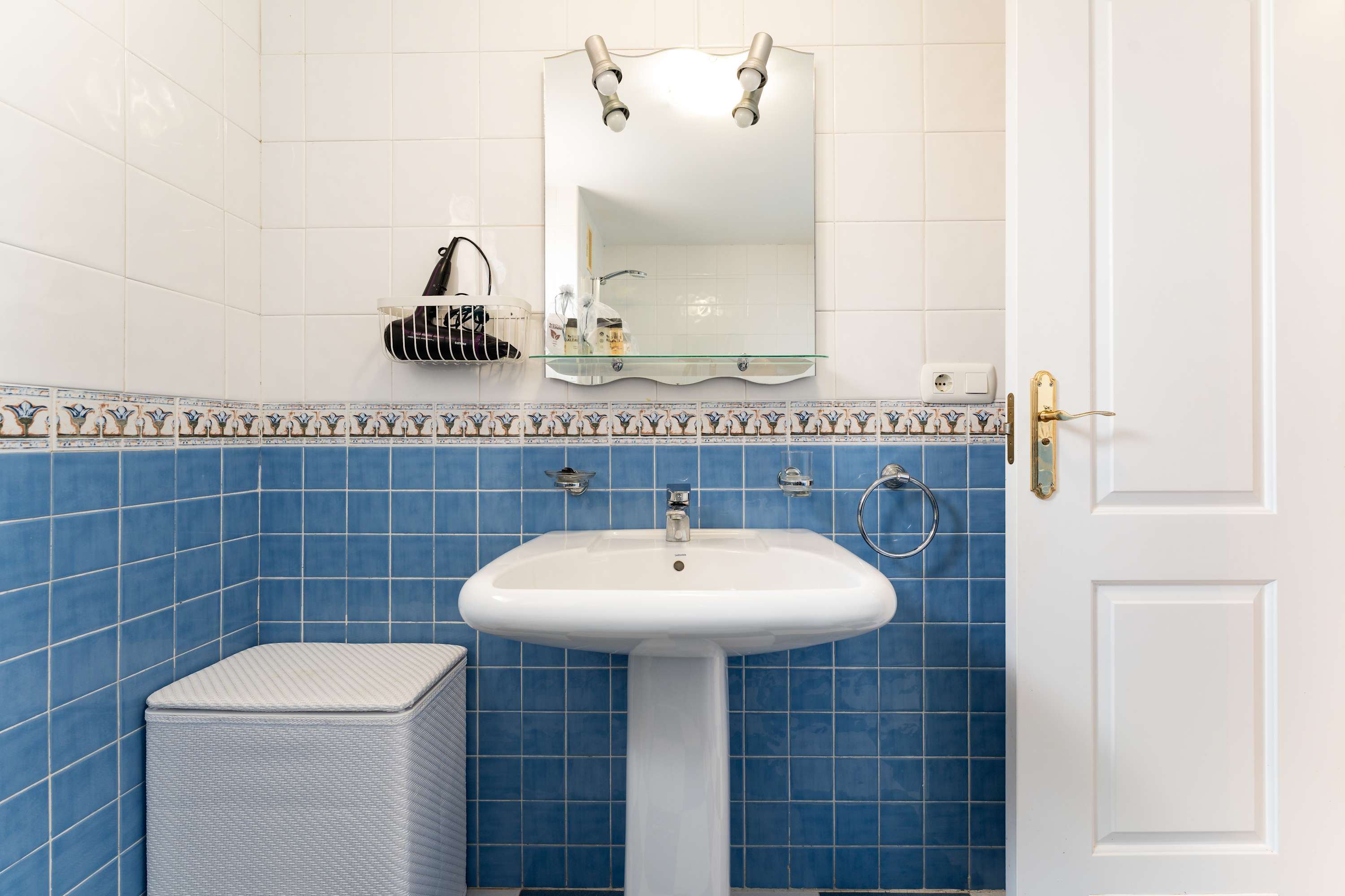 Penthouse with sea views