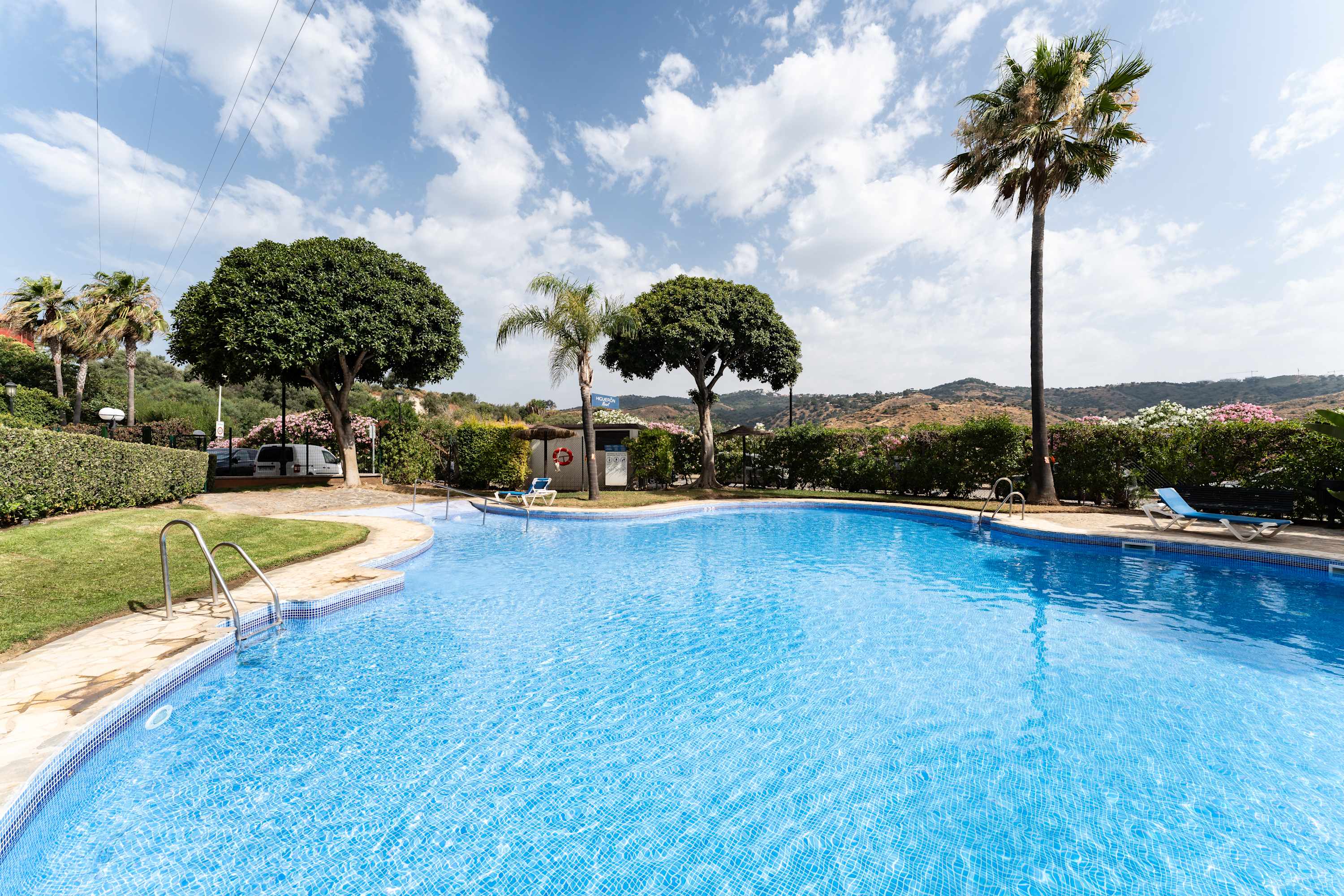 Penthouse with sea views