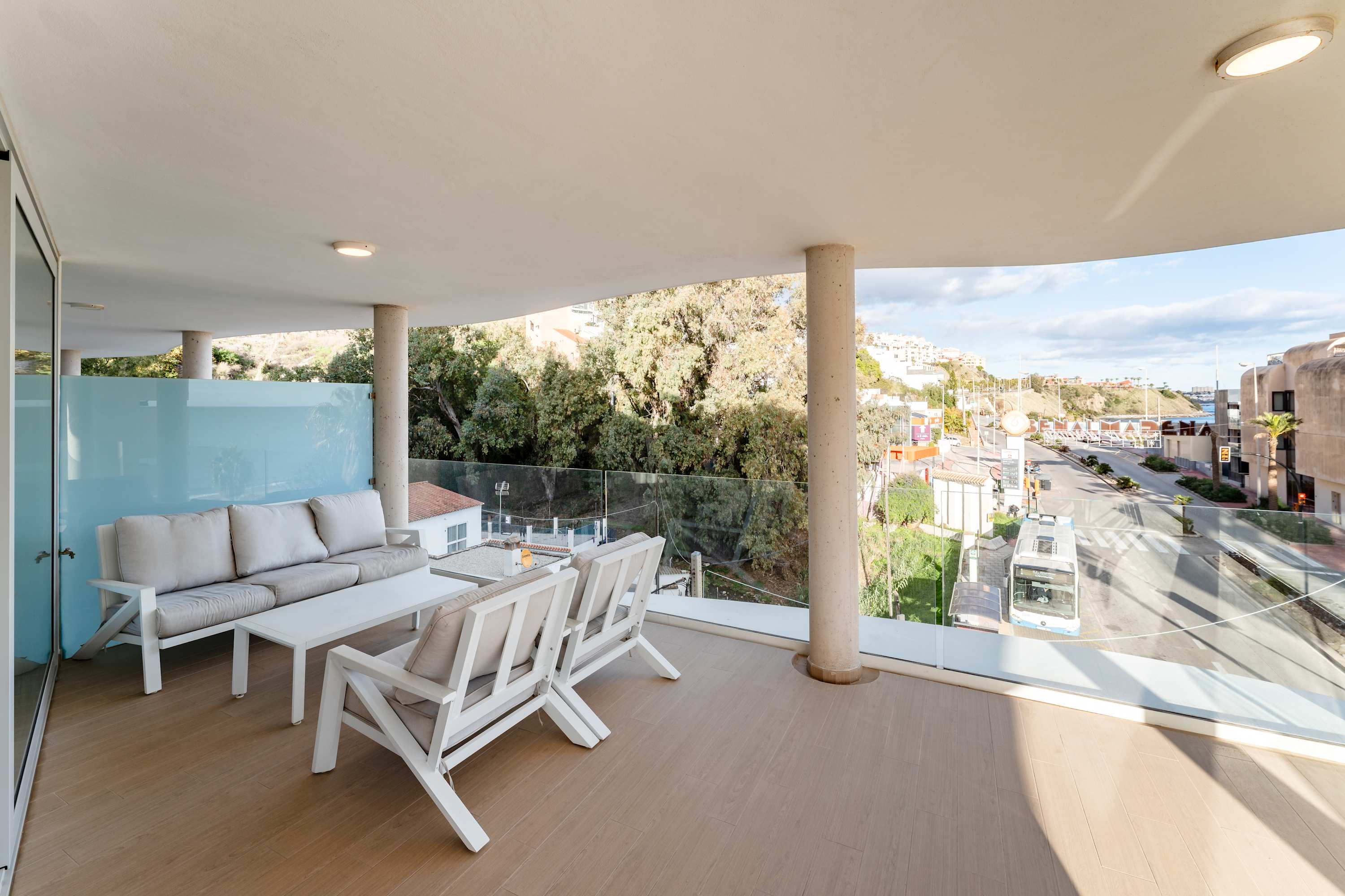 Luxury apartment with seaviews and private parking