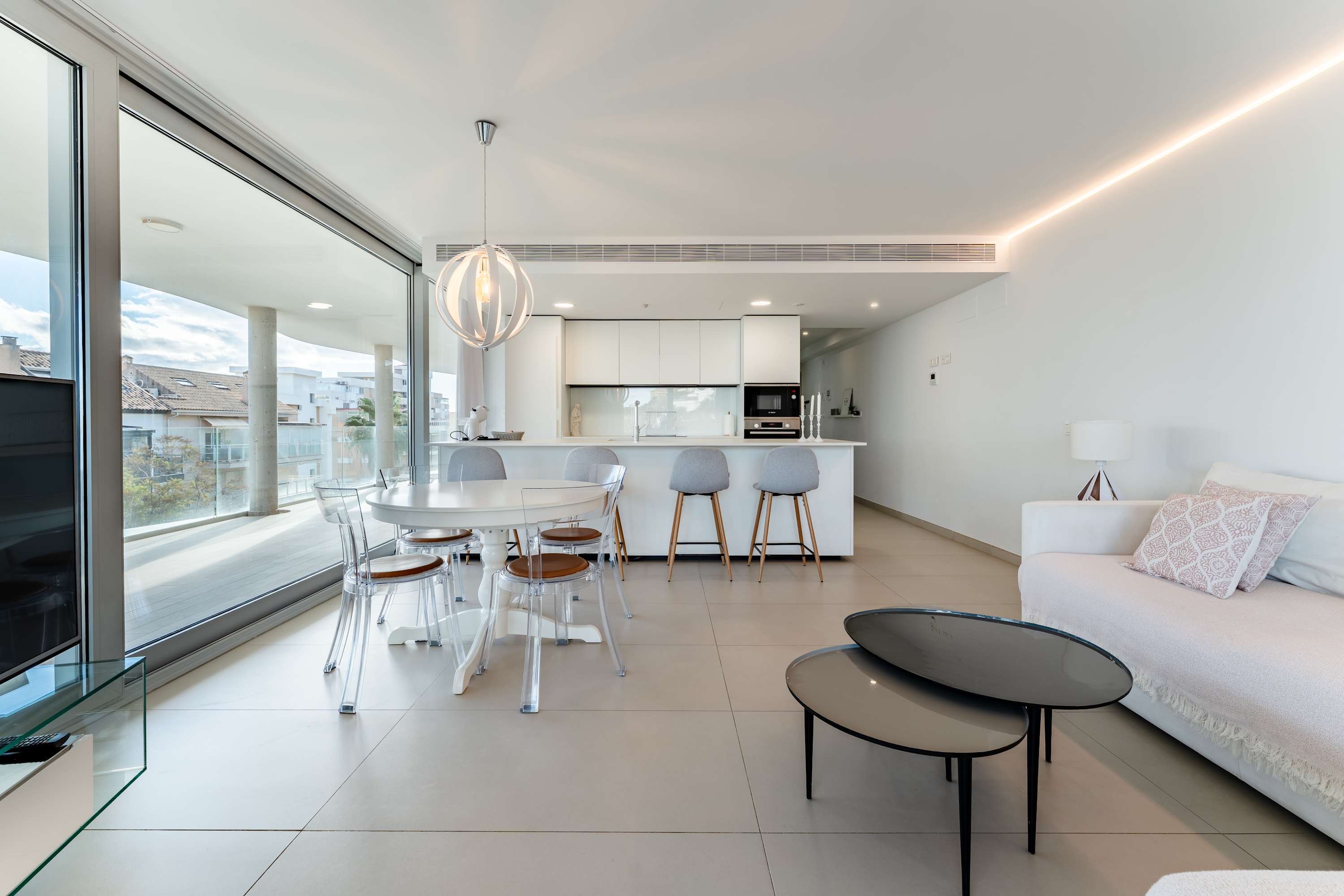 Luxury apartment with seaviews and private parking