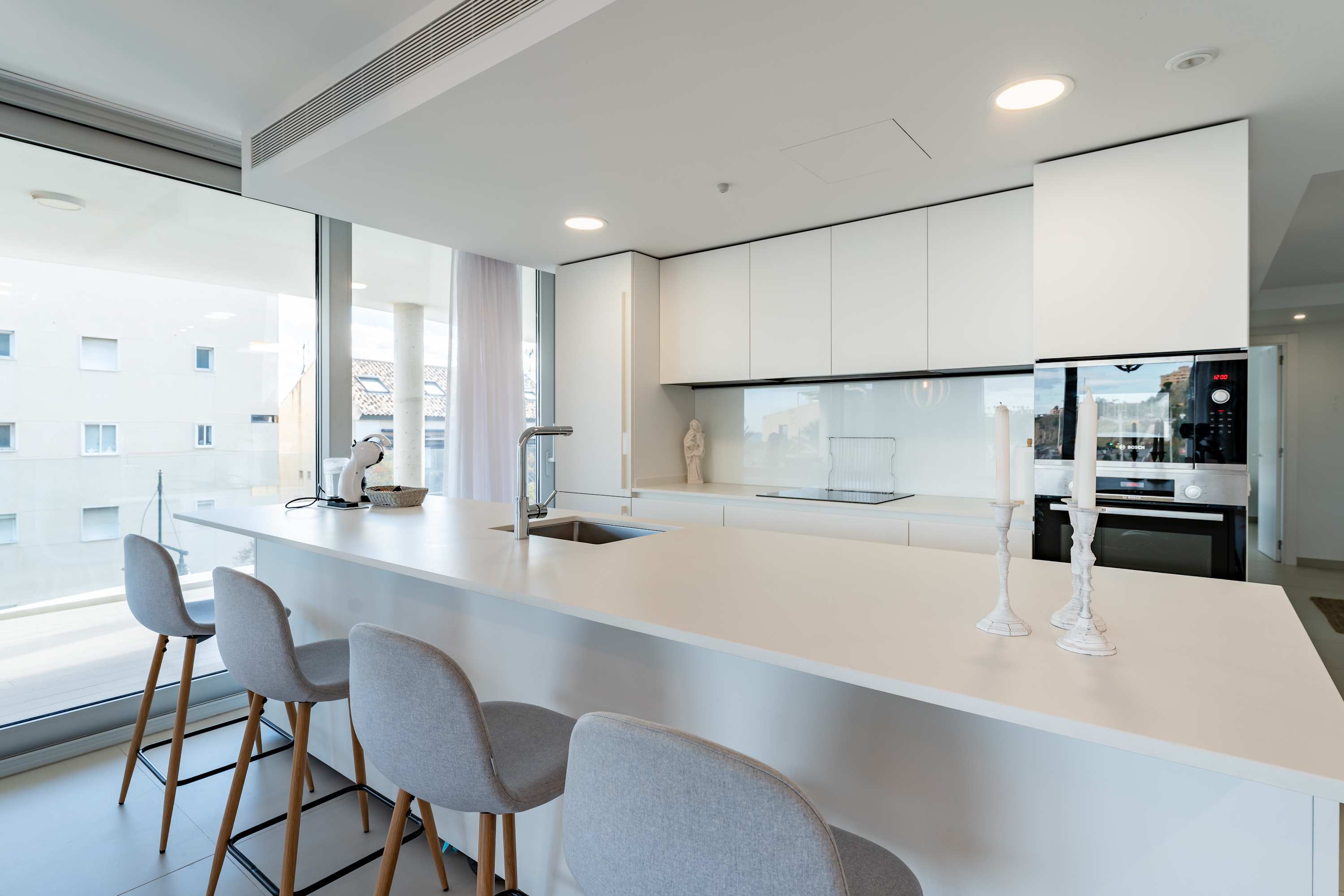 Luxury apartment with seaviews and private parking