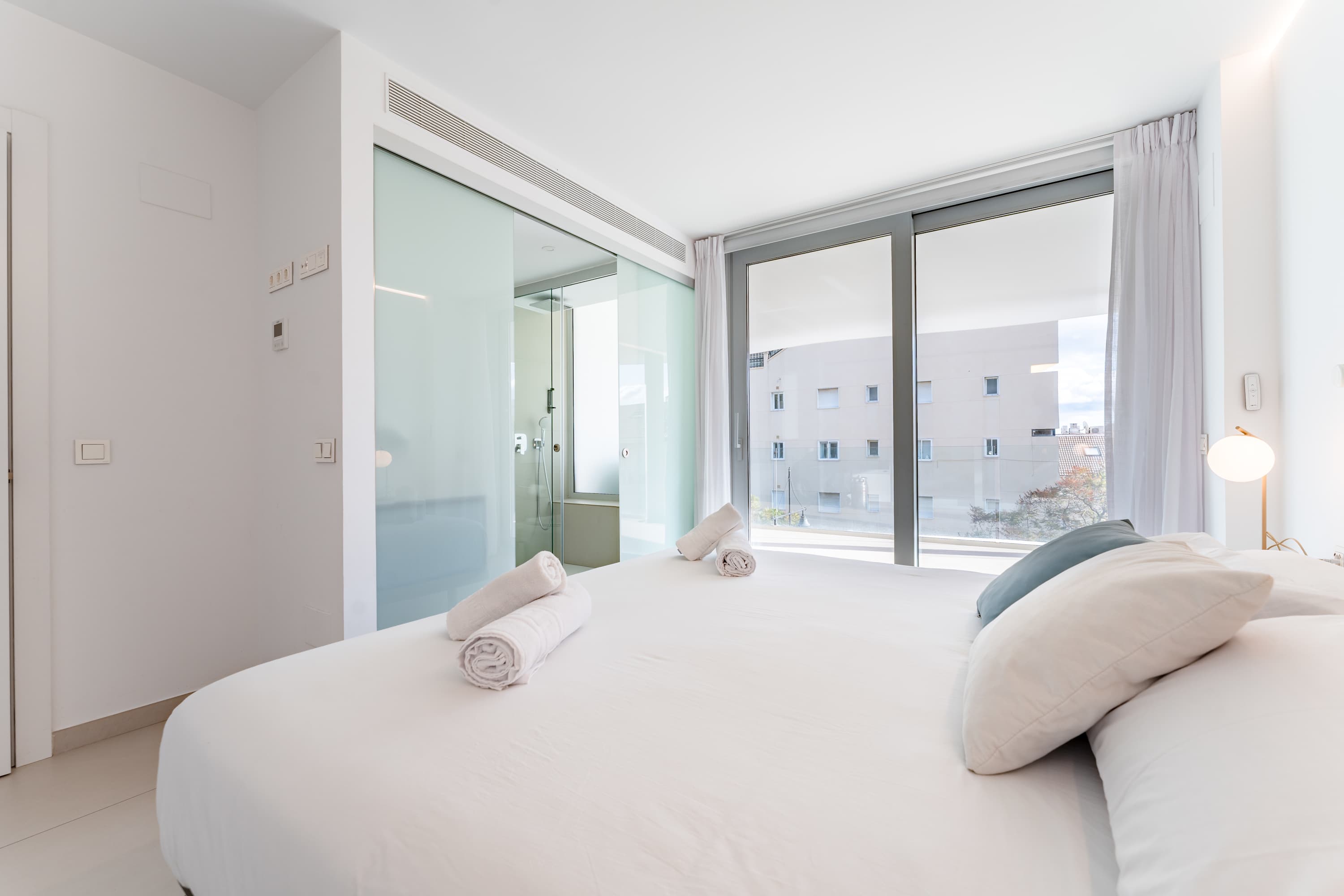 Luxury apartment with seaviews and private parking