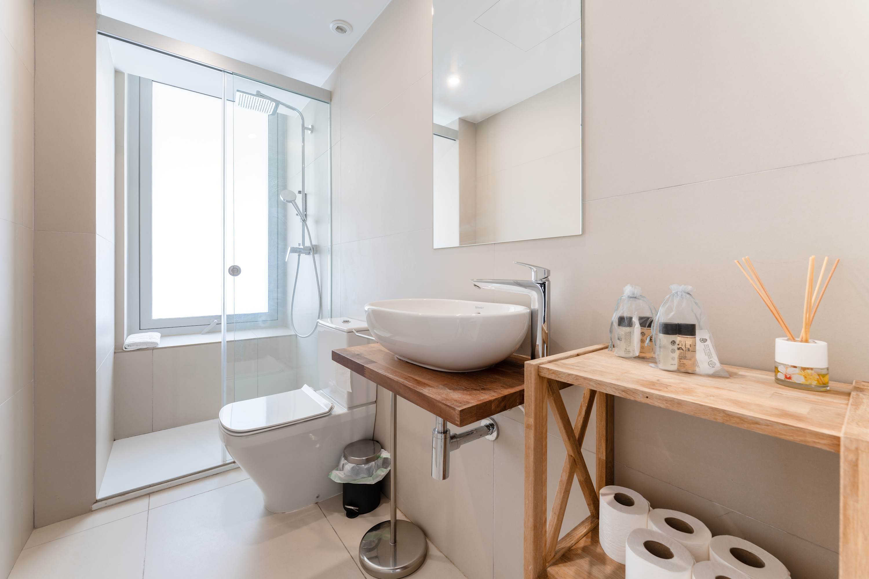 Luxury apartment with seaviews and private parking