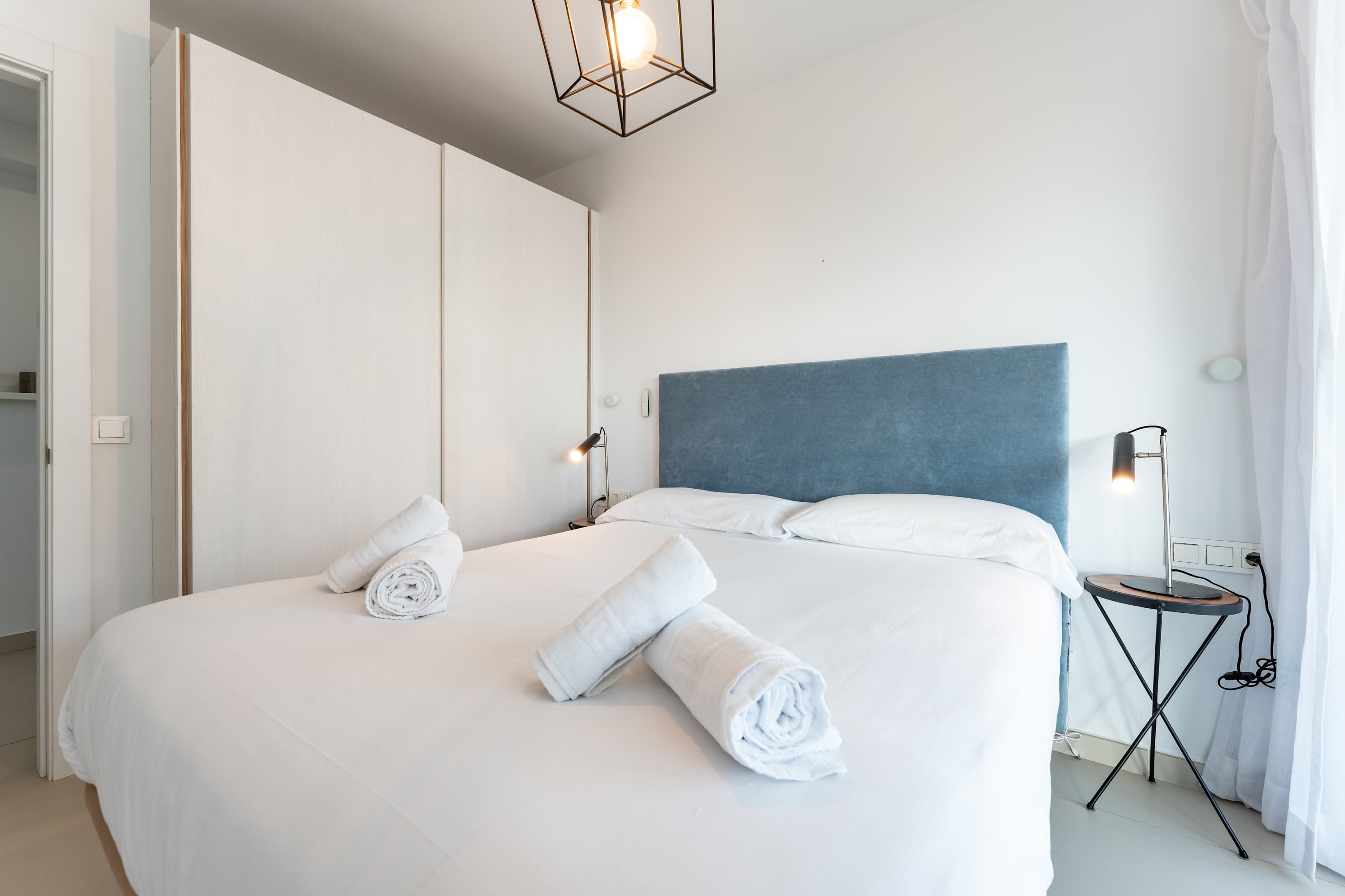 Luxury apartment with seaviews and private parking