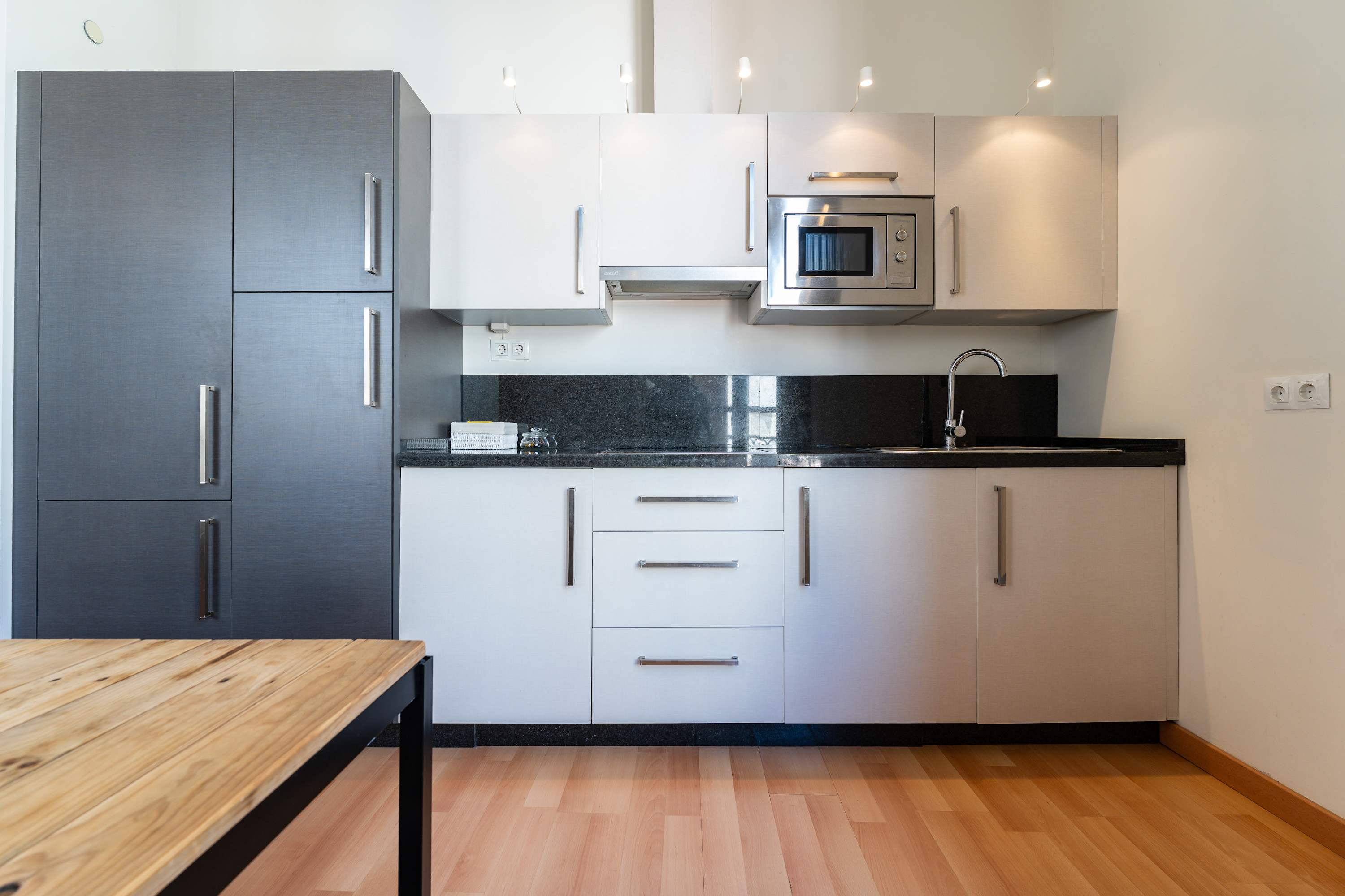 Charming flat in the city center (parking option)