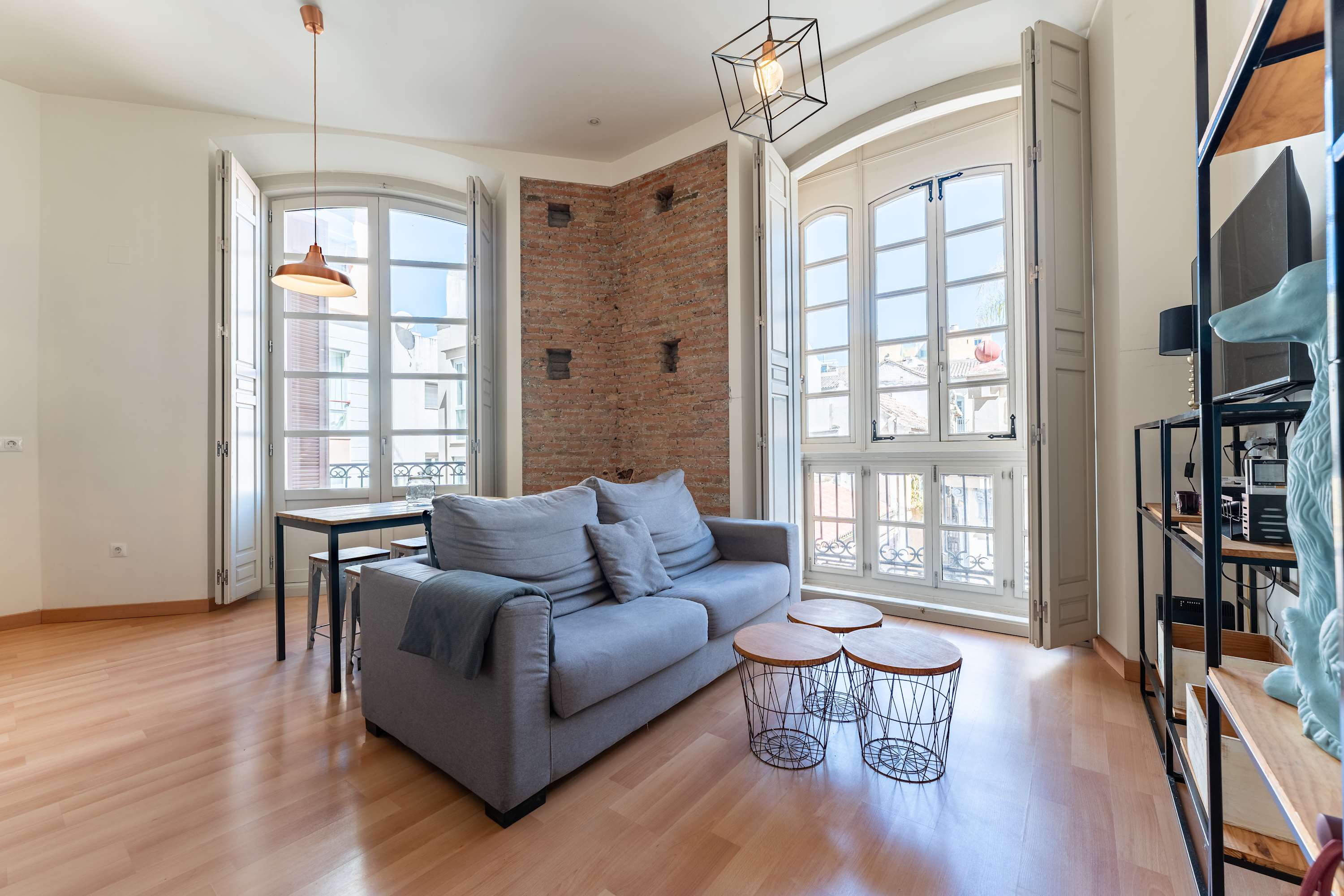 Charming flat in the city center (parking option)