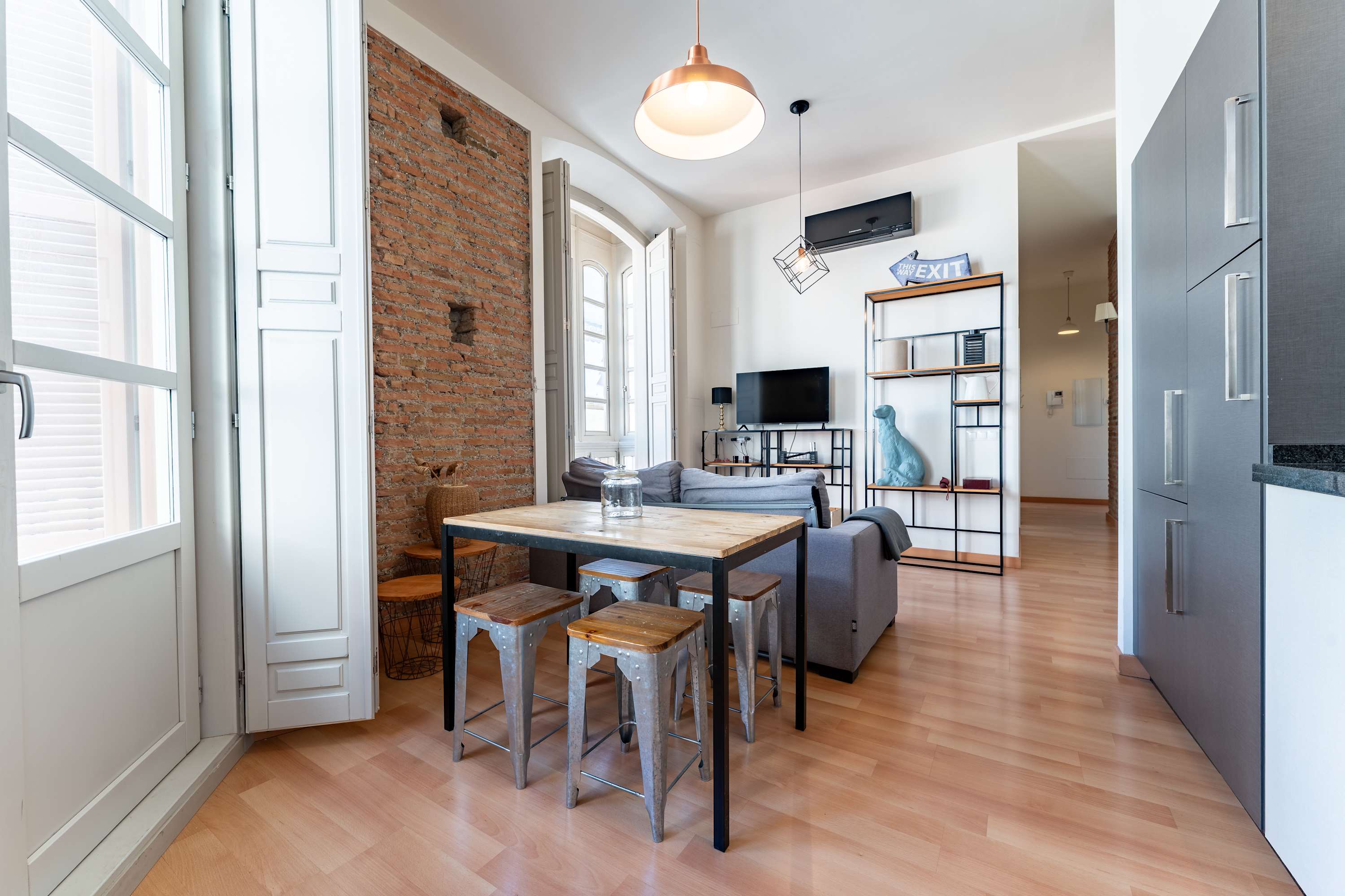 Charming flat in the city center (parking option)